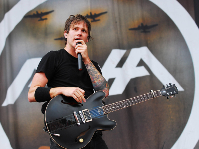 Happy 46th Birthday, Tom DeLonge (blink-182)    