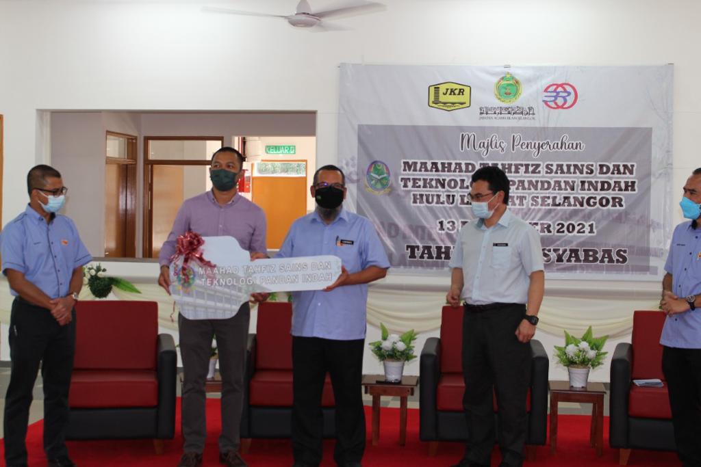JKRSelangor's tweet photo. 13.1212021 - Majlis Penyerahan Projek Maahad Tahfiz Sains &amp; Teknologi Pandan Indah Hulu Langat Selangor @JAISelangor @JKR_Hulu_Langat @PengarahJKRSEL https://t.co/4NyxsULfN9