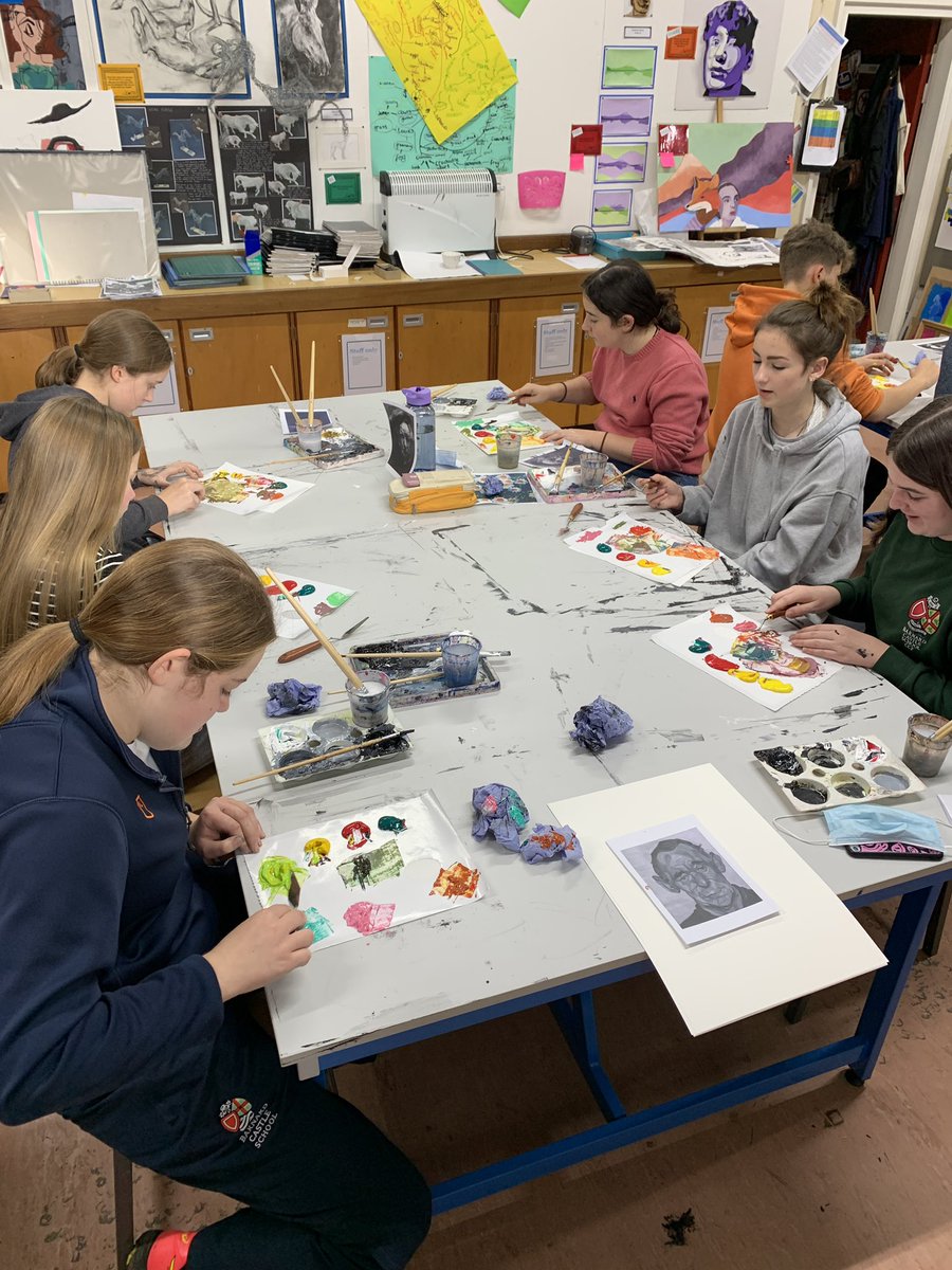 BarneyART1's tweet photo. @BarneyART1 had a fantastic session with Paul from @exploredrawing learning how to work through  #drawingintopainting. Would highly recommend this course! @barney_school https://t.co/5nSReqh7FV