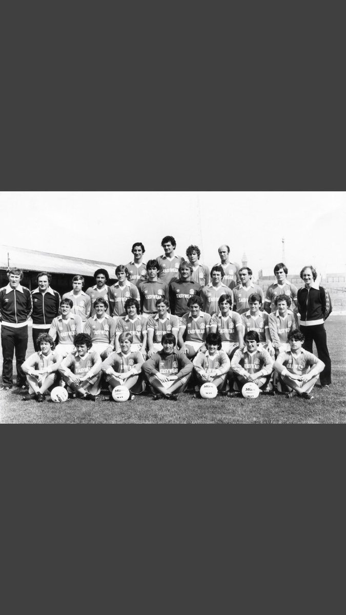BreakellSteve's tweet photo. Great times and memories 😃🍊⚽️👍 https://t.co/QZUeqZSO4d