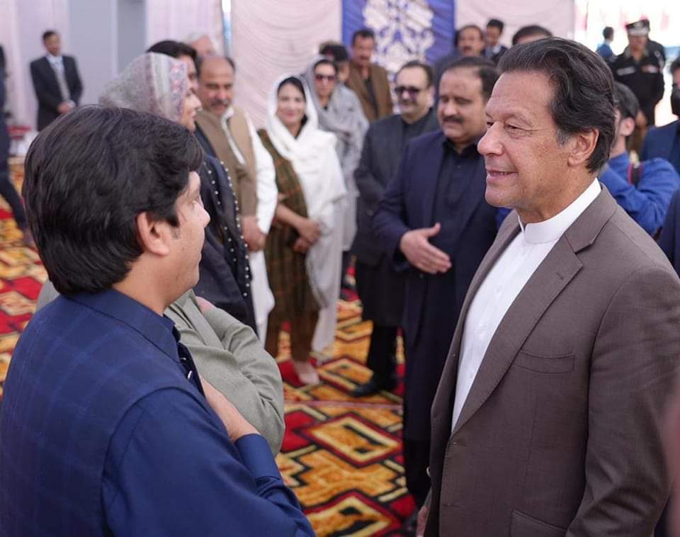 Naveedshareef13's tweet photo. ایڈوائزر ٹو اوورسیز منسٹری سعودی عرب نوید شریف کی وزیراعظم عمران خان سے گفتگو https://t.co/9jywanKQ14