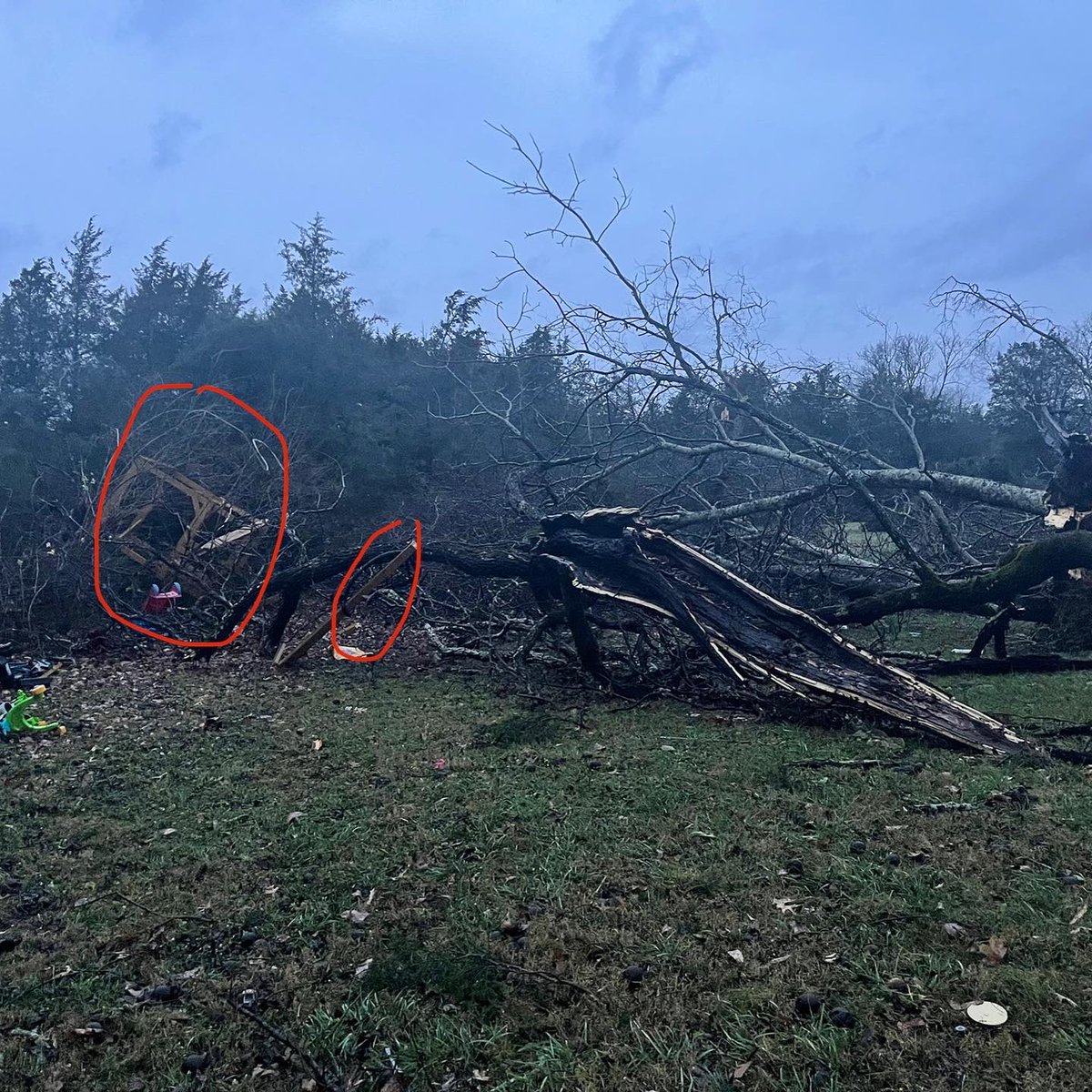 lacytaylor23's tweet photo. @WSMVLisaSpencer Yep! It was thrown about 200 yards away in separate pieces - it is circled in red 😬

Crazy because it weighs 500+ pounds and the tornado just tossed it like it was nothing - NWS said this was an EF-1… https://t.co/HqKEMLbfvF