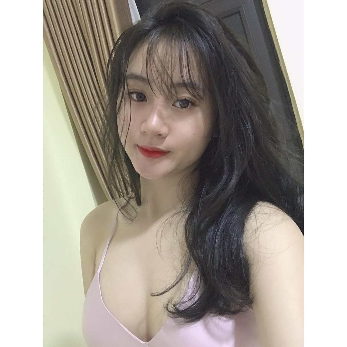 GastoSebast's tweet photo. Nhiệt độ ngoài trời, âm là ốm
Về đây bên em, ôm là ấm … https://t.co/SLQuTzX3wP