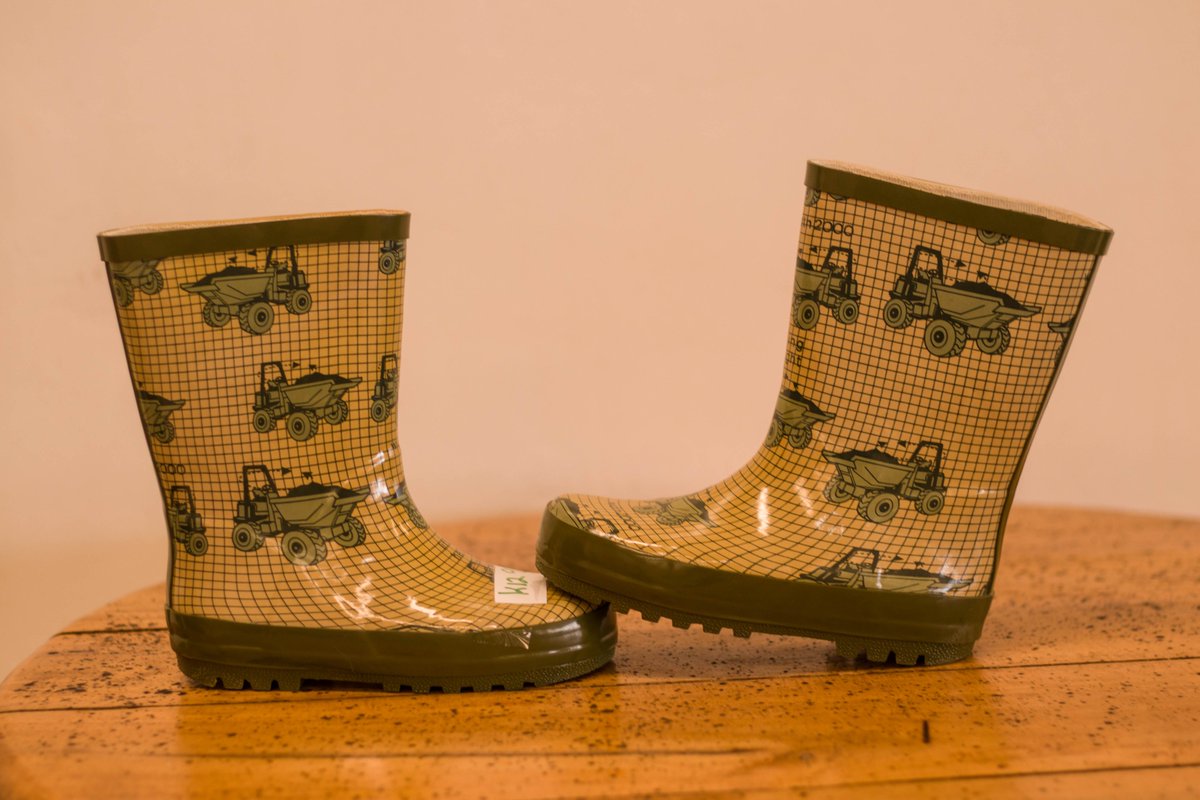 skyviewhub's tweet photo. SUPER SKYVIEW SAVINGS 🎄💳🛒
Gumboots 🎅🏾
MK12,950

It's the festive season and we've got the most jaw dropping SUPER savings #ExclusivelyAtSkyview. 

Here is our collection of gumboots to be adequately prepared for the rainy season.

#Christmas2021 #Malawi https://t.co/W5UCH5bbkZ