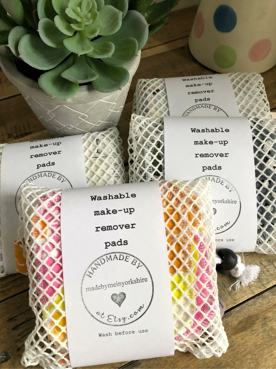 sewinskipton's tweet photo. Washable make up remover pads make a great gift and it’s a good thing to give a #sustainable gift😃♻️🎁#MHHSBD 

https://t.co/8yKDYJDAZJ https://t.co/PEmoaJ2fsJ
