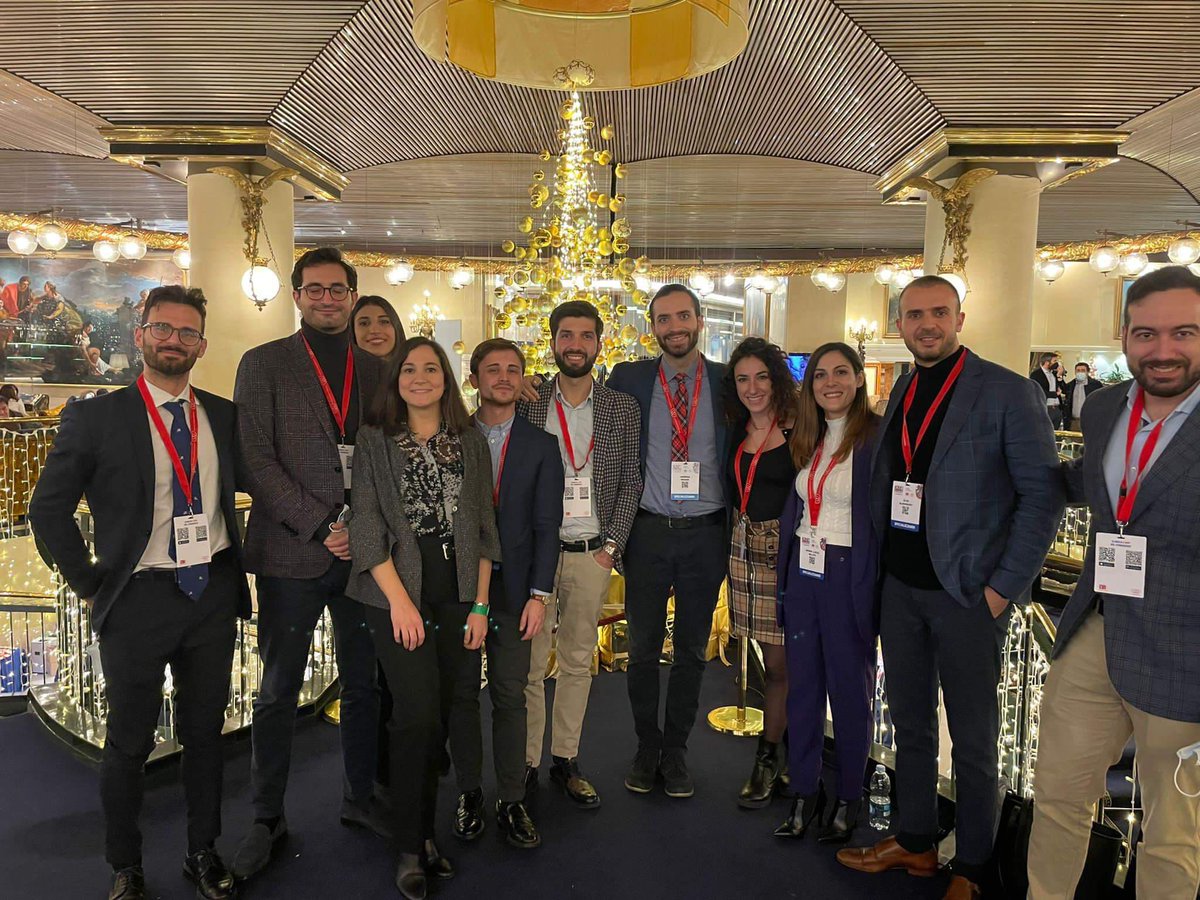 italian_cot's tweet photo. La Scuola di Specializzazione di Roma Torvergata (III, IV anno)  alla SIC!
#sic82 #sic2021 #congressosic82 
@sic_cardiologia  @ciroindolfi @SilCastelletti @PeroneFrancesco https://t.co/sMCDzow1wA
