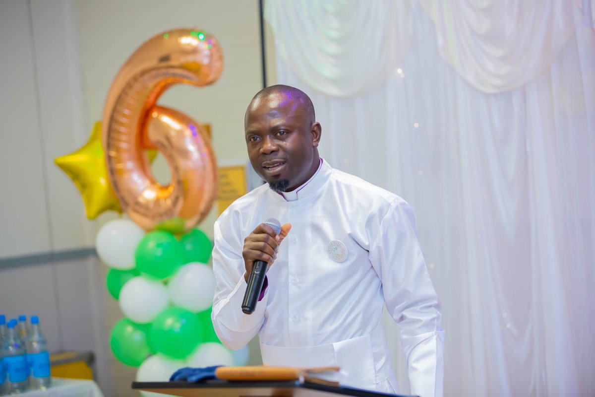 Favoursams's tweet photo. This week! I decree IJN, that tragedy and misfortune shall be far from you now and always. Enjoy the best of God IJN 

I do not ask You to take them out of the world, but that You keep them and protect them from the evil one. John 17:15Amp
#thisweek #favoursams https://t.co/XgfgSPVIWz