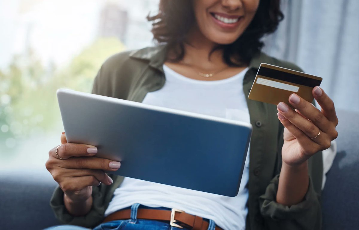 MotleyFoolUKPF's tweet photo. Don’t just start the next year with that New Year’s Resolution of going to the gym more, take a look at some of the cashback credit cards available and resolve to find a more rewarding way to spend in 2022
https://t.co/wTIlBzm5Ct https://t.co/oF2IGQmczp