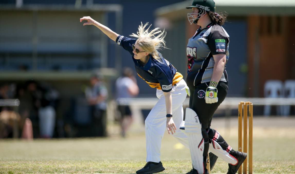 NW_Eels's tweet photo. Special thanks again to our Sponsor of the Week, Town&amp;CountryPizza&amp;Pasta Warrnambool! Until next week, go eels! 💙❤️💛

📸 | Senior Women’s Team https://t.co/ufnKFbPKmE
