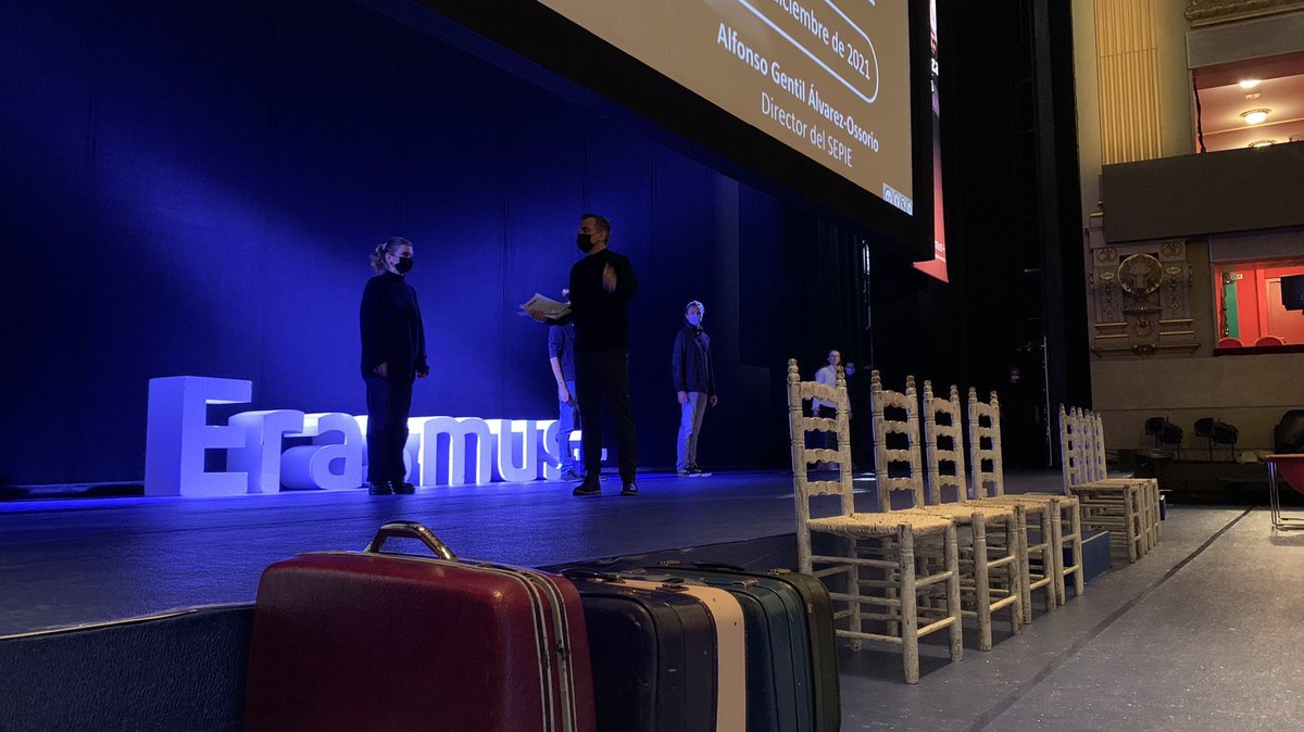 euscnetwork's tweet photo. 🎊The day of the #ErasmusPlus 2021 National Dissemination Event has come

🎭 Last notes before starting the celebration 🇪🇺

📌 The time is at 11h. You can watch the live broadcast here 👉  https://t.co/4JSz3KQ2HU https://t.co/2Tx7T6MCk2