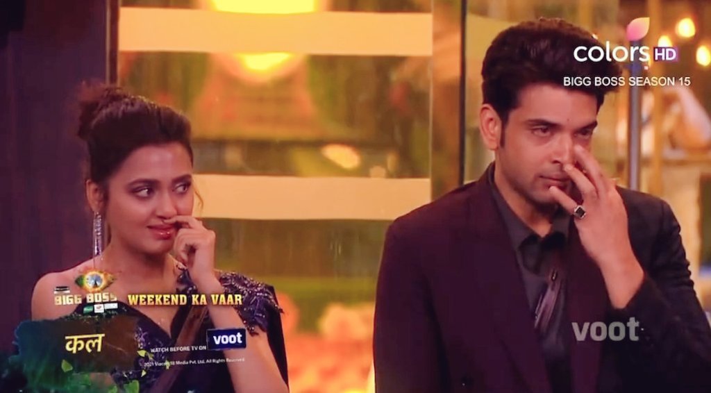 Sahil37201946's tweet photo. #BiggBoss15 : #SalmanKhan questioned #KaranKundrra 's insecurities in her relationship with #TejasswiPrakash ; saying, "You will make her life outside very painful."
#KaranKundrraSquad #TejasswiIsTheBoss #BB15 #TeJran https://t.co/RfEwzhAn5k