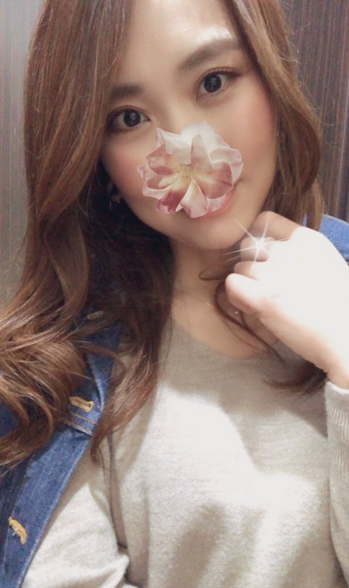 run_riverge's tweet photo. ﾐﾙｸﾚｰﾌﾟそんなに好きじゃないのにｵｰﾀﾞｰ😂
しかもﾍﾞﾘｰｿｰｽもそこまで好きじゃない🤣
なんでこれにしたのかな⁇
でも☕️にぴったり💓
日差しがたっぷりのｶﾌｪで気持ち良かったです😊

今週のｼﾌﾄ
（火）19時〜24時
（木）19時〜24時
（土）18時〜26時

ご予約お待ちしております💓 https://t.co/8mQNQsH58L