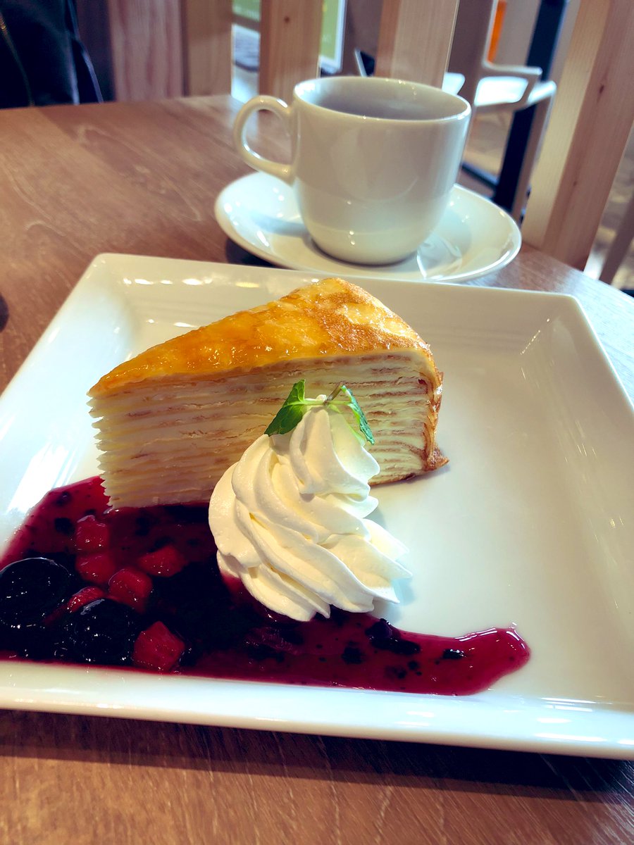 run_riverge's tweet photo. ﾐﾙｸﾚｰﾌﾟそんなに好きじゃないのにｵｰﾀﾞｰ😂
しかもﾍﾞﾘｰｿｰｽもそこまで好きじゃない🤣
なんでこれにしたのかな⁇
でも☕️にぴったり💓
日差しがたっぷりのｶﾌｪで気持ち良かったです😊

今週のｼﾌﾄ
（火）19時〜24時
（木）19時〜24時
（土）18時〜26時

ご予約お待ちしております💓 https://t.co/8mQNQsH58L