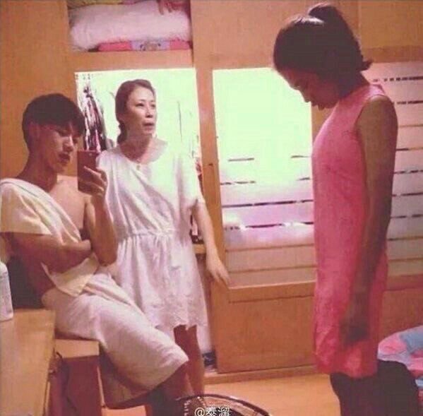 แต่รูปพรีเดเตนในตำนานคืออันนี้จริง5555555555555 น้องโดนดุ แต่เราเท่ เราเซลฟี่ แย่มาก555555555455