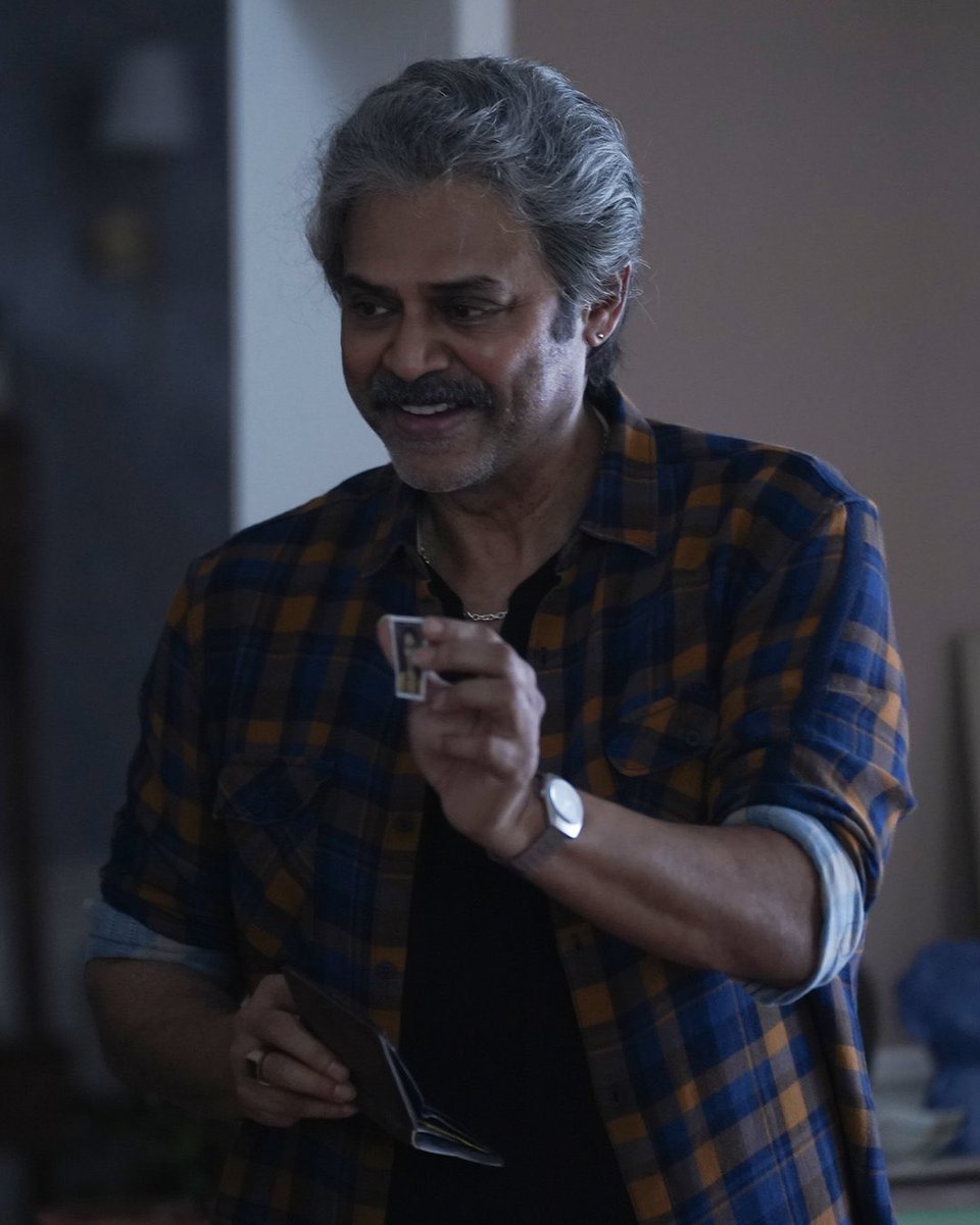TheVijayaChitra's tweet photo. Inthaki emocchu?

Friends tho unna, family tho unna, ontariga unna Venky Mama cinemalu enjoy cheyadam vacchu.
Any genre, any emotion, single name. ❤️ 

Happy Birthday @VenkyMama🎉🥳
#HBDVictoryVenkatesh @Netflix_INSouth https://t.co/iy96kgE8AH