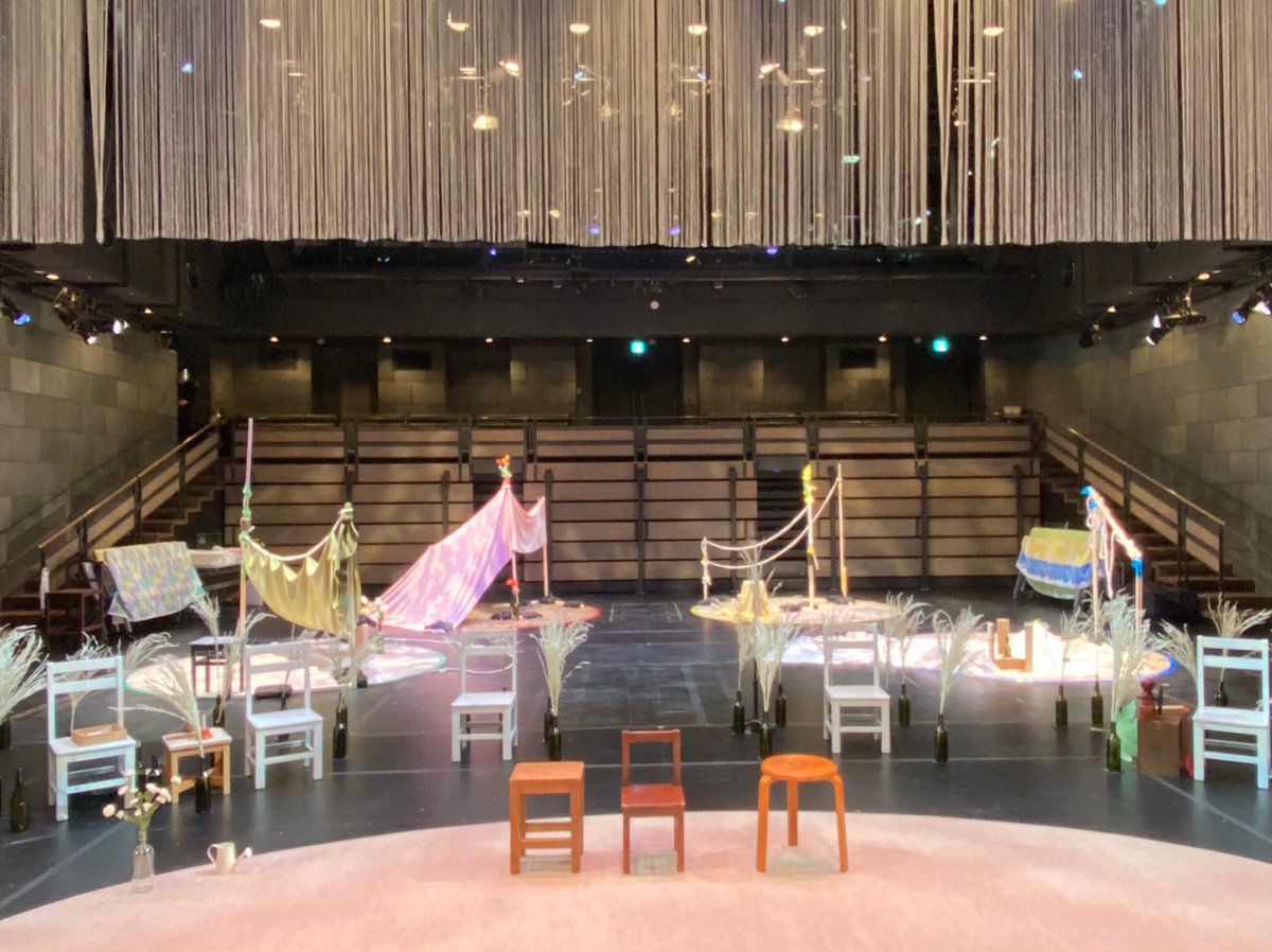 hatchout_SePT's tweet photo. 12/10～12『ホーム』無事に全５公演が終了しました。ご来場いただいた皆様、ありがとうございました！
劇場には、毎公演ごと異なる”みんなの『ホーム』”が生まれました。
舞台写真はこちらからご覧いただけます。
https://t.co/tfbZEpmtHL
#ハッチアウトシアター
#世田谷パブリックシアター https://t.co/8fZkylBeBk