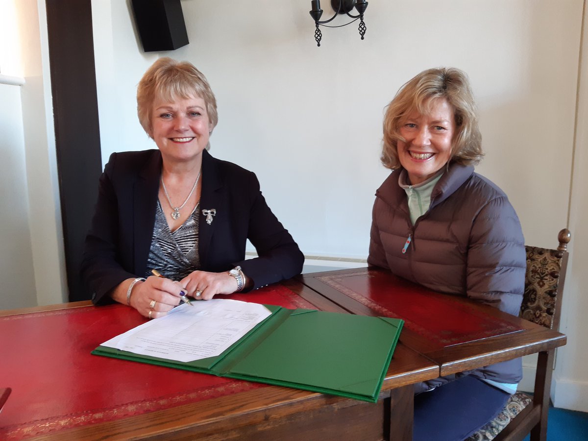 BishopTalking's tweet photo. In our 8th December edition Carolyn Clarke talks with Debbie Pichel, Registrar at the Bishop's Stortford Register Office.  Listen on-line at https://t.co/ZmdO7DZgyg to that and a selection of local news stories. https://t.co/MJpDOwbJJ3