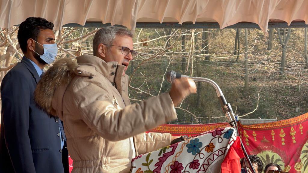 JKNC_'s tweet photo. Vice-President @OmarAbdullah addressed a workers’ meeting at TRC, Kupwara. GS Ali Muhammad Sagar, PP @nasirsogami, Choudary Muhammad Ramzan, Mir Saifullah, other party leaders and functionaries were also present. https://t.co/teVG3nR5gU