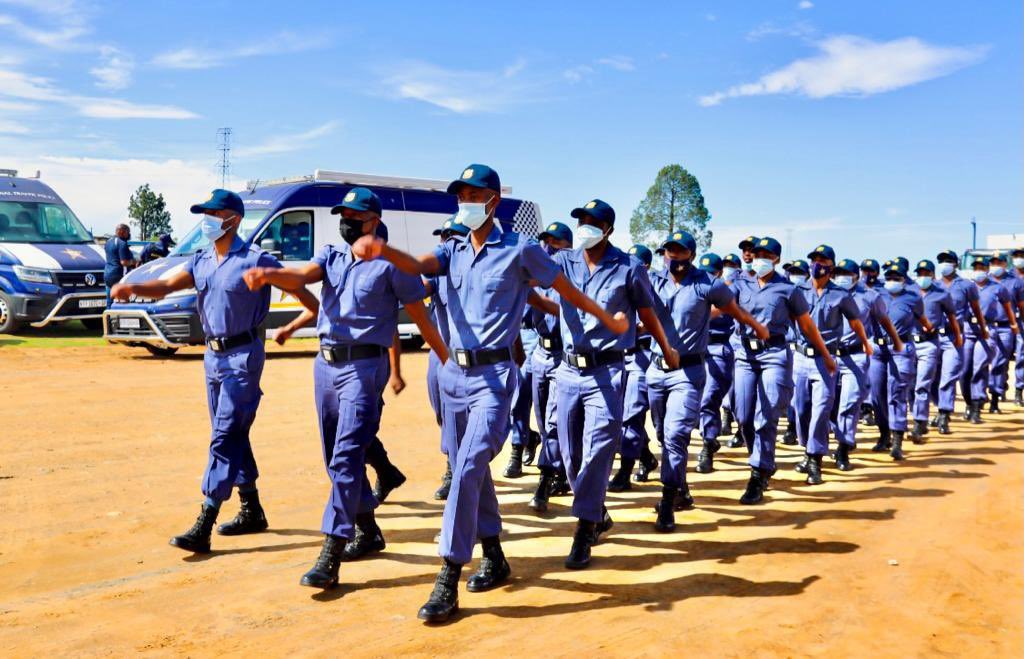 TrafficRTMC's tweet photo. SAFER FESTIVE SEASON LAUNCH: FREE STATE. 

NEVER DRINK AND DRIVE 

#LiveBeyondDezemba https://t.co/rOMiJf89qN