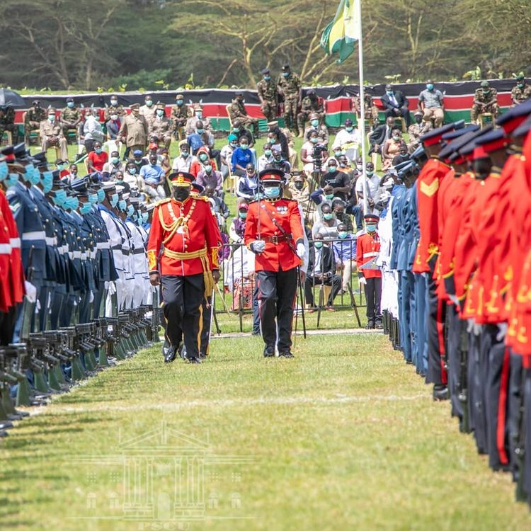 northriftradio's tweet photo. Maadhimisho ya siku ya Jamhuri ya 58 tangu kenya kupata uhuru yalishuhudia hafla muhimu iliyoandaliwa na kikosi cha Kenya Rifle kinachojulikana zaidi kwa jina la Ash Warriors cha Kenya Defence Forces ambapo Kilipata Bendera ya kukifanya kuwa kikosi chenye mamlaka kamili cha KDF. https://t.co/HEf9qGvZ9S