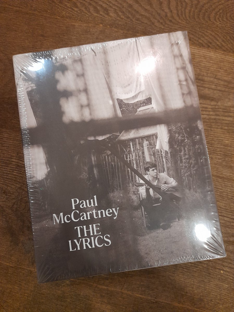 🎼 Have you had a gander at our Book of the Year for 2021 "The Lyrics"? 🎵🎶🎵
It's an absolute collectors piece. Gorgeous, beautifully produced &amp; brilliantly readable. 
156 lyrics complete with intimate stories &amp; unseen photos.
Please get it before it sells out