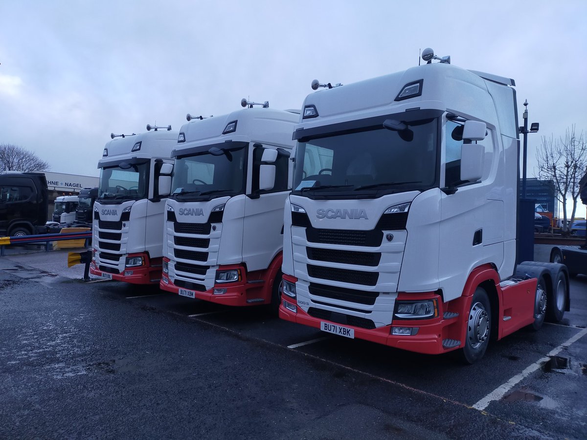 RussKelly71's tweet photo. Really pleased to be delivering the first 3 S500 into MKT Logistics, Not quite ready yet though as just awaiting decals, The vehicles will be maintained by our network on a 3 year package,Thank you Matthew for your valued order. #suppliedbykeltruck #scaniagroup #scaniauk https://t.co/rPQz7HadeW