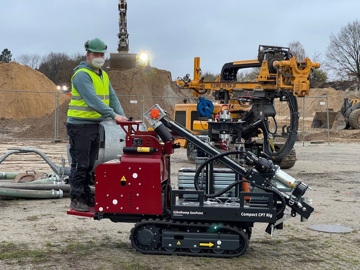 RoyalEijkelkamp's tweet photo. Bau-ABC Rostrup, a German training center for the construction industry, uses our Compact Crawler CPT130 at the training courses focused on well drilling. 
#CPT #ConePenetrationTesting #Soil https://t.co/jlX6coUFcQ
