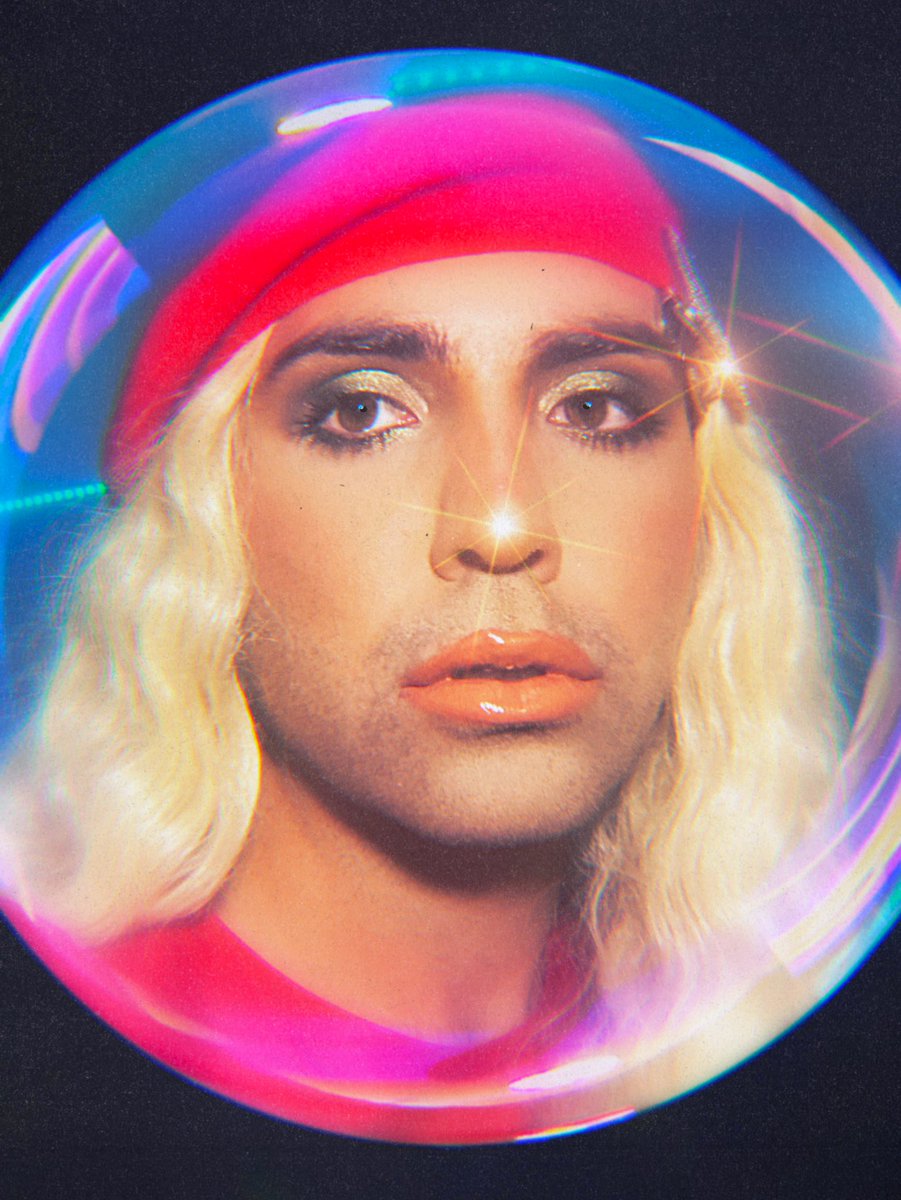iconlewis_'s tweet photo. Wow @patmcgrathreal makeup just hits different 🎄🔮✨ #celestialodyssey https://t.co/rXPUJjTz5m