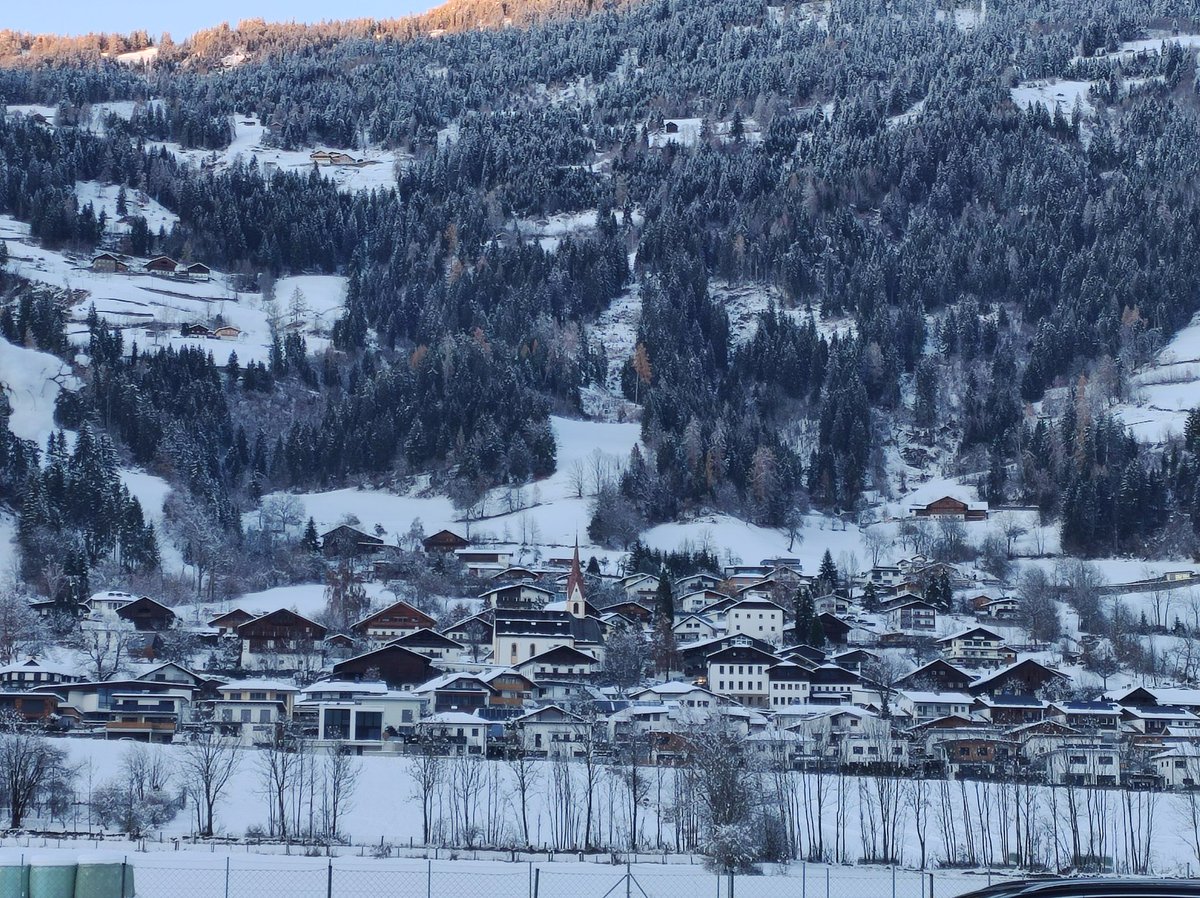 Bayram_Oren_'s tweet photo. Avusturya/Lienz. Tablo gibi! Li https://t.co/N0ET6ksgfi