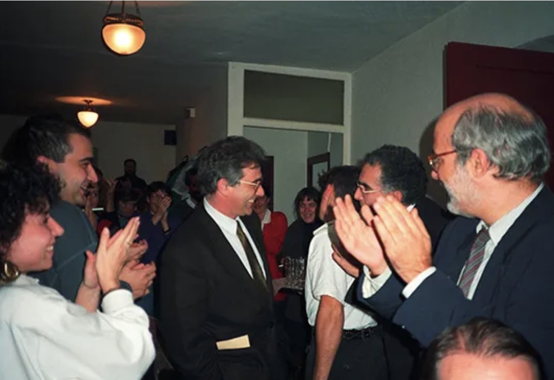 Ahir ja es va desfermar l’eufòria continguda. Les celebracions han acabat al restaurant La Font de Girona, on vam començar a imaginar el nou projecte universitari, la utopia de la UdG.