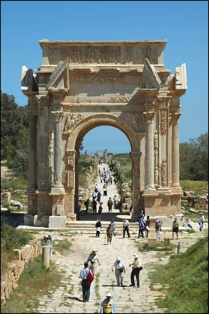 AIRL_Onlus's tweet photo. 🇱🇾 #Vintage #BackWhite #Libia #Libya 🇱🇾 https://t.co/oxYhfmJUOP