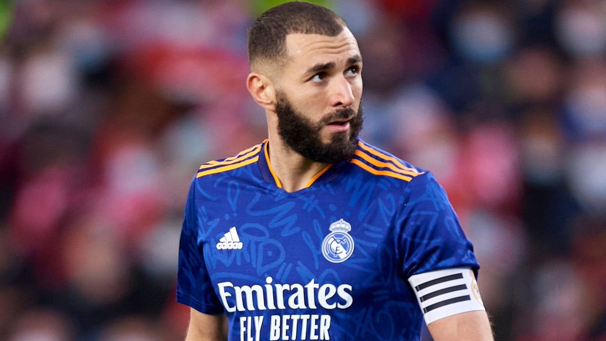 FreeLIV_me's tweet photo. #Benzema and #Asensio helped #RealMadrid beat their opponents in the same city. Real Madrid defeated #AtleticodeMadrid in a 2-0 derby at the #santiagobernabeu #stadium , restoring their 8-point lead in the #LaLiga standings. https://t.co/b0VOCWXXoC