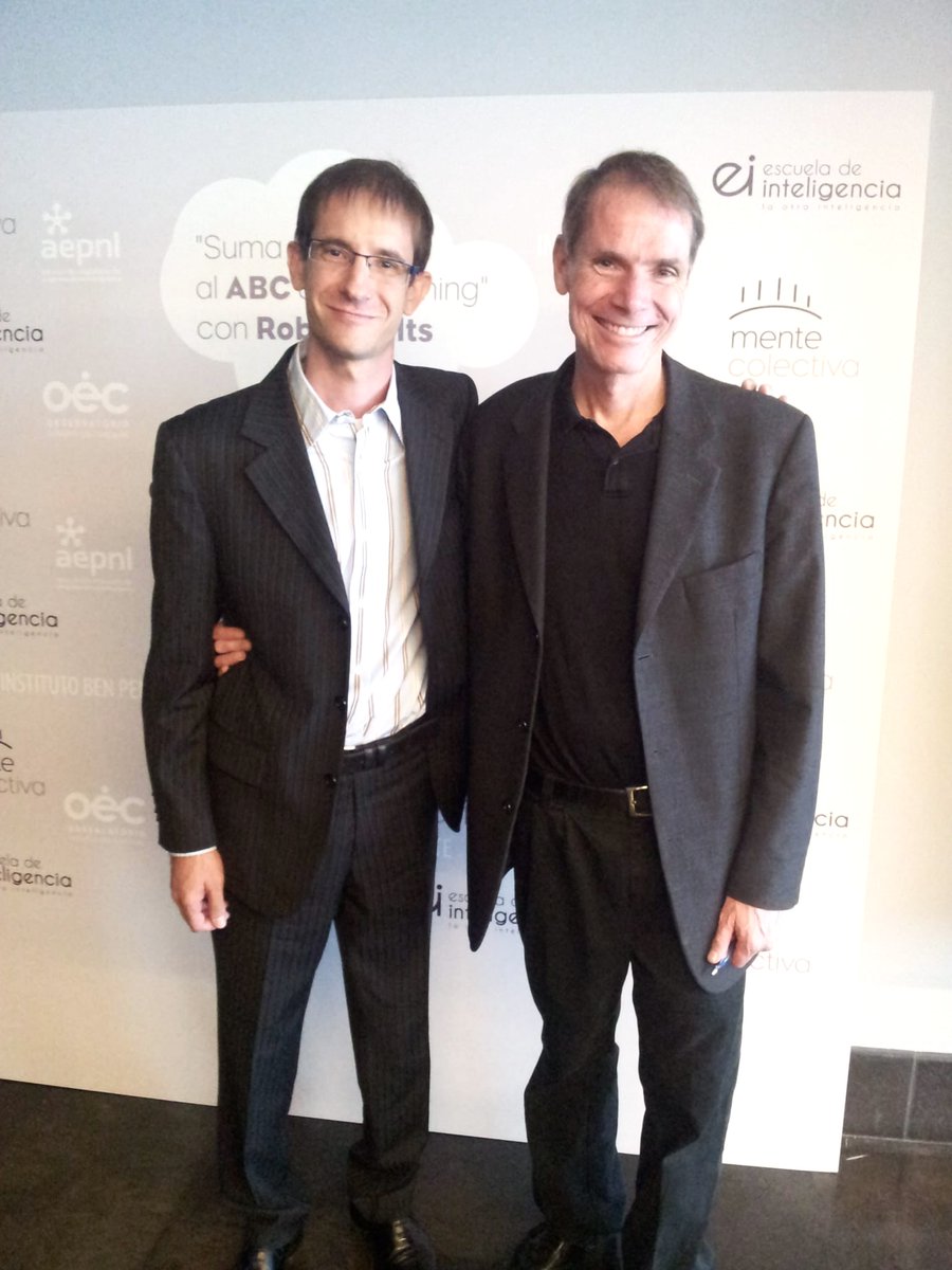 diegocoaching's tweet photo. "El viaje del héroe", de Stephen Gilligan y Robert Dills, es una lectura que siempre recomiendo y lo experimentamos en la primera sesión presencial de nuestro Experto en Coaching Deportivo donde los alumnos salen transformados.
¿Lo has leído?
#diegocoaching #libroscoaching https://t.co/WxOGI7i1q2