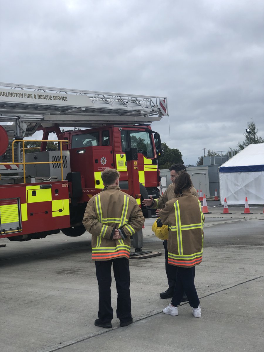 CDDFRS's tweet photo. Good morning everyone 😄 Last month Firefighter Mitchell from Durham station had a visit from our new Control apprentices Sam and Melissa ❤😁 Here they are being shown the Aerial ladder platform! 👀👌 #EveryDayIsALearningDay #FireFamily #ALPTraining https://t.co/G8GX3XpKTG