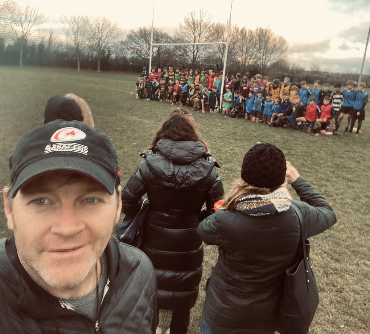 HadleysComment's tweet photo. The united colours of @hertsrugby were convened once again yesterday for latest @SaracensD #playerpathway session. Thanks to @HitchinRugby for hosting us. Some great skills & energy on show, always a pleasure to coach & support the next gen of elite rugby players! #CoachHadley https://t.co/wieGx0wdUL