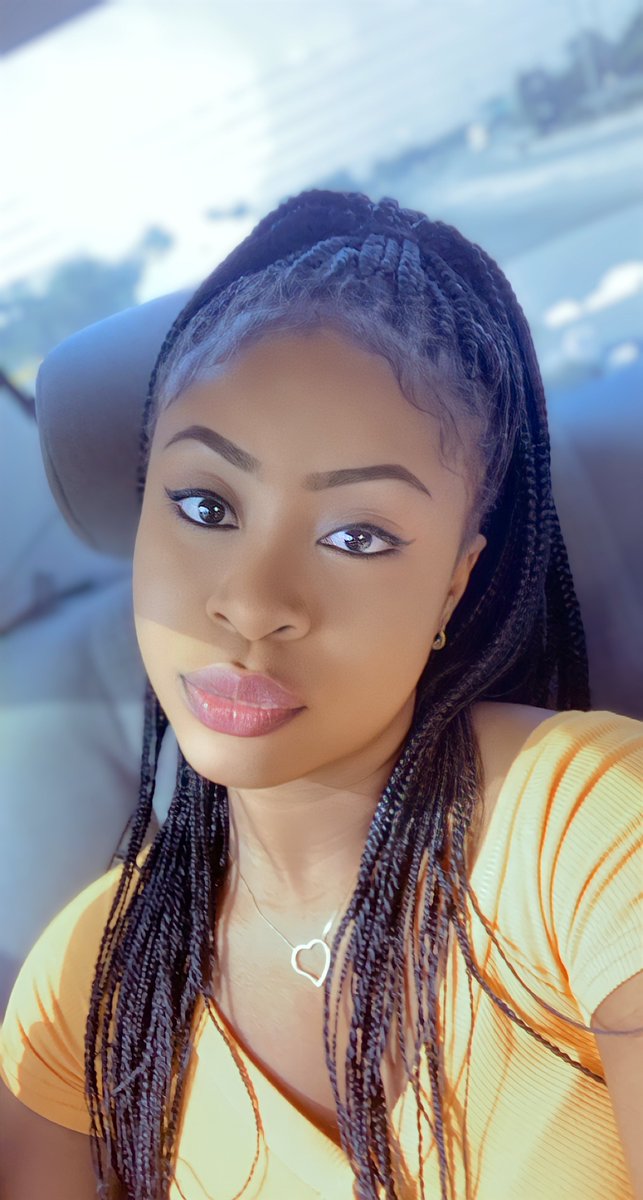 __adeola__'s tweet photo. If beauty was a person😍❤️ https://t.co/PMarZzKYsQ