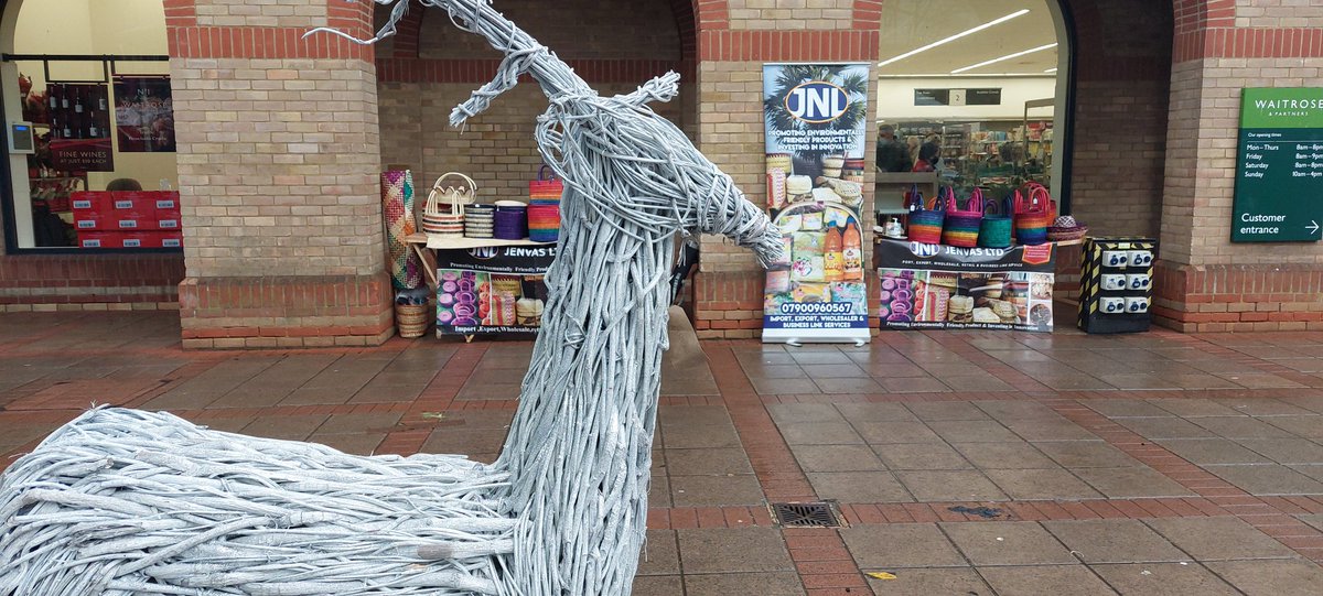 JenvasJnl's tweet image. 12th December 2021.  A ‘Lights of Love Cherry Lodge Ceremony’ was taken place on Sunday at the bandstand at 4pm, this involves switching on the Christmas lights around the bandstand to remember the people that have sadly been lost this year, these light will kept till  x mass.