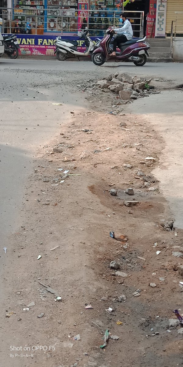 prakash2712's tweet photo. @HMWSSBOnline @Dc_Ghmc @GadwalvijayaTRS @CommissionrGHMC @TelanganaCMO 
Hi Namaste sir/madam, am residence of bank colony uppal recently water lane work done at bank colony X road opp SOI uppal nd left off without proper work done Who is going to do it as usual https://t.co/PV5hqV6rpx