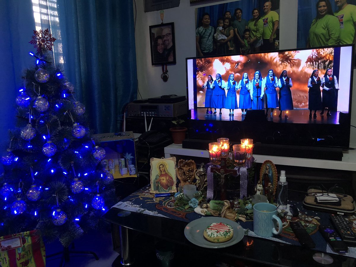 PMedeirosAPC's tweet photo. God is with Us - Daughters of St. Paul Virtual Christmas Concert #MediaNunsChristmas https://t.co/aMsyKuTBxB https://t.co/u6TLU1HdMu