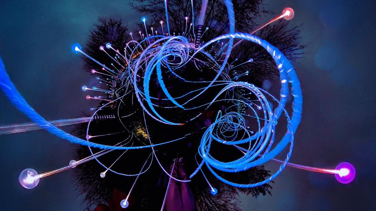 activrightbrain's tweet image. Amongst 2021’s pain (#COVID19 #F1 extreme weather, etc) @bruce_munro’s amazing #lightatmarstonpark installation offered a little #Christmas Magic this weekend @MarstonPark.

The Matti Suuronen @FuturoHouse is an added bonus!

#IoT #Design #Art #MondayMotivation #mondaythoughts