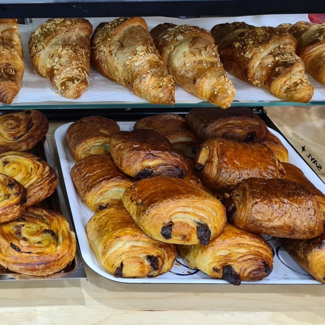 Starting the morning with a coffee and a pain au chocolat... 😍
#LePetitBreton #Drumcondra #Dublin9