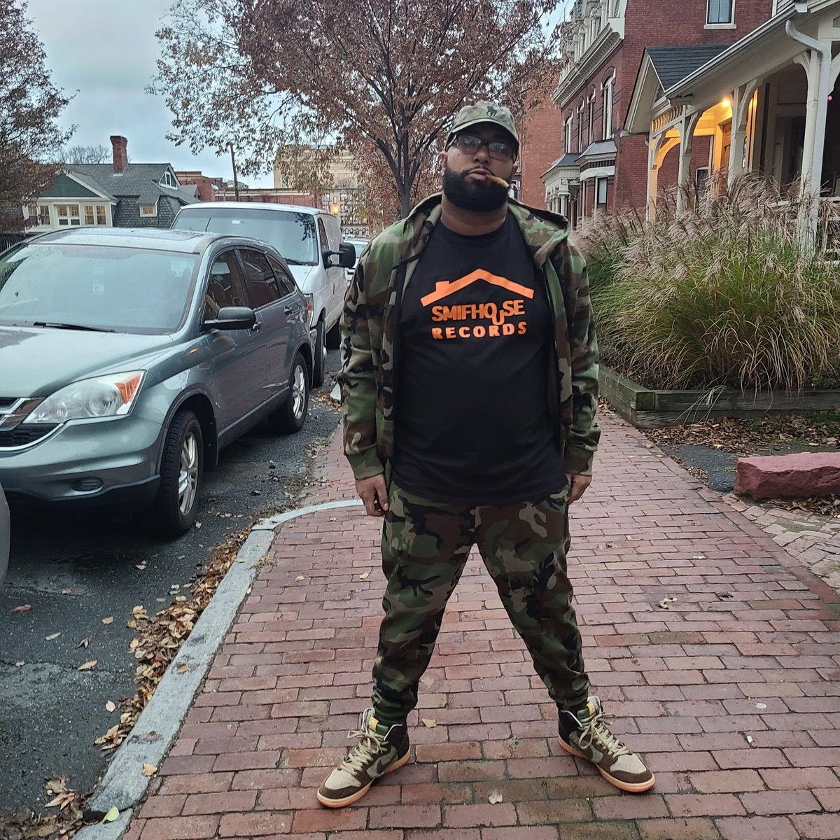 Daexec12's tweet image. #SmifHouse