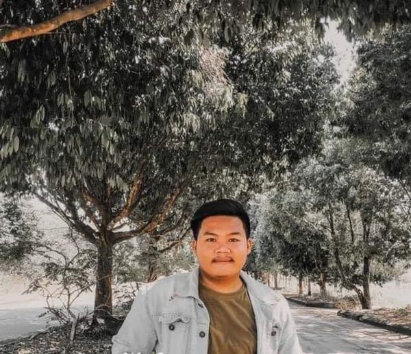 A 19-year-old first year student from Dawei University in Tanintharyi Region was sentenced on Monday to 11 years in prison on charges of sedition, terrorism and unlawful possession of weapons. 

#WhatsHappeningInMyanmar