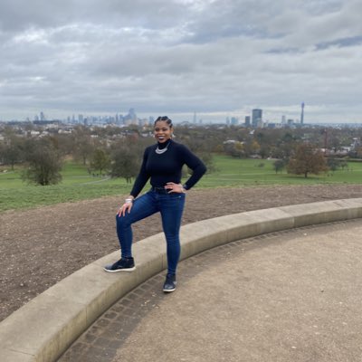 LizLegunsen's tweet photo. #NewProfilePic https://t.co/Ia3sM8xFCj