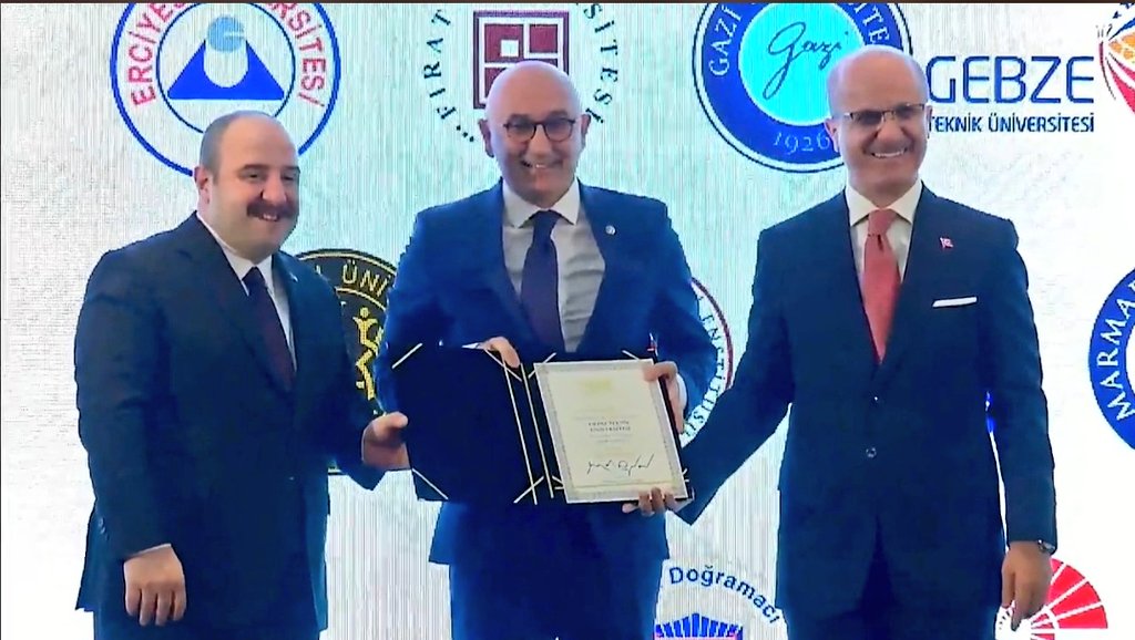 ytuhaberajansi's tweet photo. YÖK tarafından bu yıl Araştırma Üniversiteleri için uygulanan Araştırma Odaklı Misyon Farklılaşması programında Yıldız Teknik Üniversitesi, 20 devlet ve 3 vakıf üniversitesi arasında gruplandırılan düzeyler içerisinde A2'de (Yüksek) yer aldı. https://t.co/LzaMfG0S3J