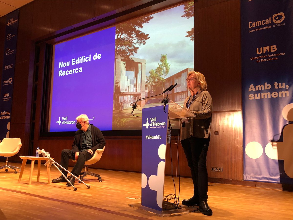 VHIR_'s tweet image. Avui se celebra l’acte de col·locació de la Primera Pedra del Nou Edifici de Recerca de Vall d’Hebron 🏢🔬 Montse Giménez, gerent de #VHRecerca, explica que &quot;el projecte va ser una aposta estratègica i volíem que l&apos;edifici mostrés els nostres valors: innovació i excel·lència&quot;.