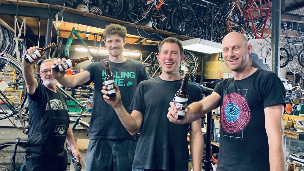 Critical deliveries continue to workshops around Mzantsi 🐐🍻🇿🇦

Limited Edition <a href="/GregMinnaar/">Greg Minnaar</a> #WeRide lager keeping the country’s mechanics hydrated after hours 🛠🍺