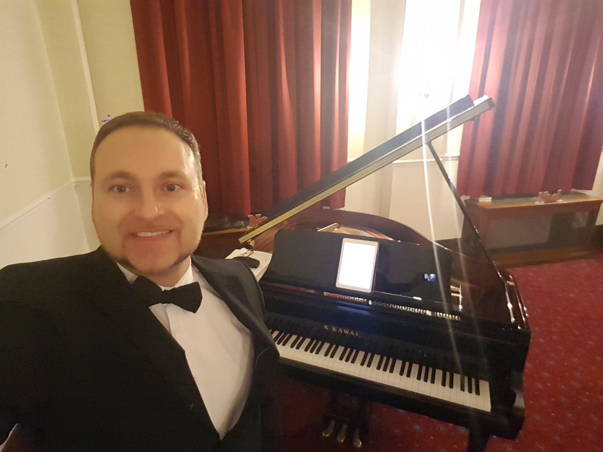 Cornel__Oprea's tweet photo. Oh, how I’ve missed being escorted!👨‍✈️☺️👩‍✈️

Great singalong 🎶 last night with the army officers at Bulford Camp 🎹🎵
#armybase #singalong #bulfordcamp #armypianist #encoremusicians @encoremusicians #pianistwiltshire https://t.co/tUdHJqLUnO