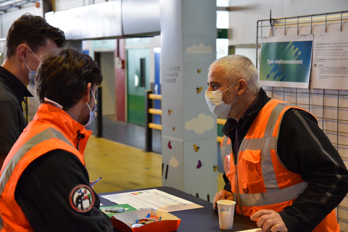 TM_ParisNord's tweet photo. Le 24 Novembre s’est tenu notre Forum #RSE au #TCPN afin de présenter les objectifs et les actions menées autour de la RSE. Les stands étaient consacrés à l’engagement #Transilien, #SNCFMixité, ect.
Nous avons également reçu la visite de @ZeldaCrambert, directrice des lignes H&K. https://t.co/FiA63mEHsd