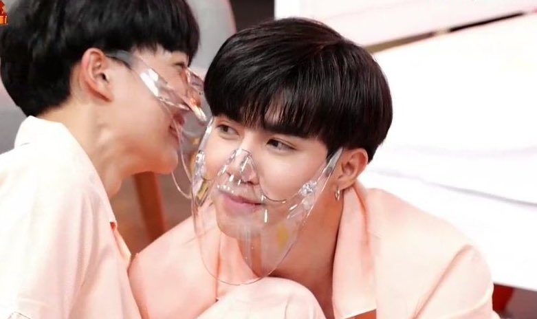 sszee93's tweet photo. เป็นกันรึป่าวน๊า ใช่ไหมน๊า 
#ShopeeBoxXZeeNuNew
#ZeeNuNew https://t.co/lgonieKOom